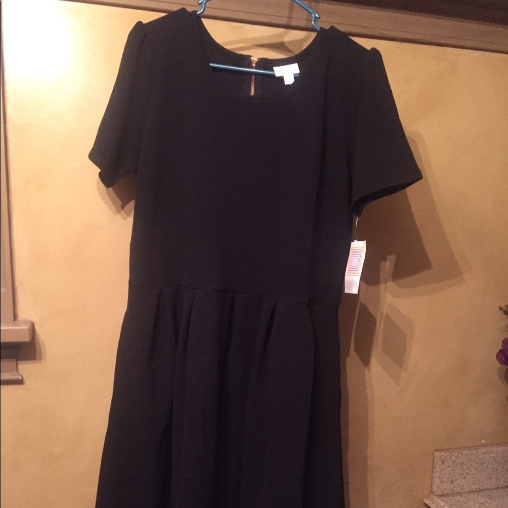 LuLaRoe Amelia